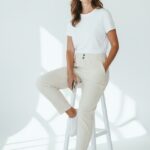 Pantalon En Velours Côtelé Coupe Carotte