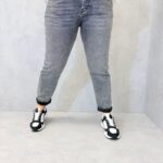 Jean Gris Grande Taille – Coupe Confort & Esprit Casual Chic