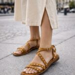 Sandales Suédine Cloutées