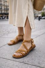 Sandales Suédine Cloutées