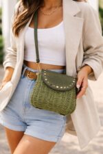 Sac Effet Paille Tressée À Détails Clous