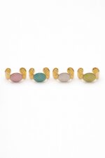 Bracelet Doré Large Avec Pierre Ovale Colorée – Image 2