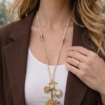 Sautoir Cordon Beige Multi Médailles Esprit Bohème