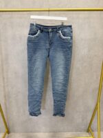 Jean Slim Grande Taille À Détails Brodés – Denim Stretch & Effet Froissé – Image 5