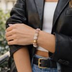 Bracelet Pierres Naturelles Avec Perle Centrale Dorée