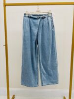 Jean Boutonnage Décalé Coupe Large – Image 5