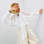 Blouse Évasée En Tissu Léger À Manches Bouffantes