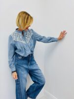 Chemise Denim Brodée À Col Montant Esprit Bohème Chic – Image 3