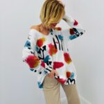 Pull Imprimé Artistique Col V Esprit Créatif Contemporain