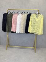 Haut En Dentelle Fluide Col V – Féminité Élégante Grande Taille – Image 3