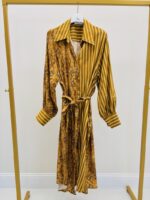 Robe Longue Ceinturée En Viscose Imprimée – Image 4