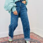 Jean En Denim À Broderies Fleurs Multicolores