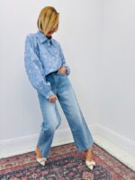 Chemise Rayée Brodée Coton Bleu Ciel À Motif Floral – Image 2