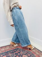 Jean Boutonnage Décalé Coupe Large – Image 3