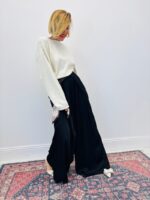 Pantalon Large Fluide À Ceinture Fantaisie Et Détail Foulard – Image 4