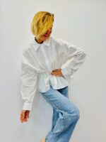 Chemise Pincée Silhouette Structurée & Féminité Moderne – Image 4