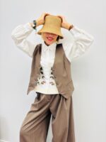 Gilet Tailleur Rayé Coupe Ajustée Esprit Chic Structuré – Image 8