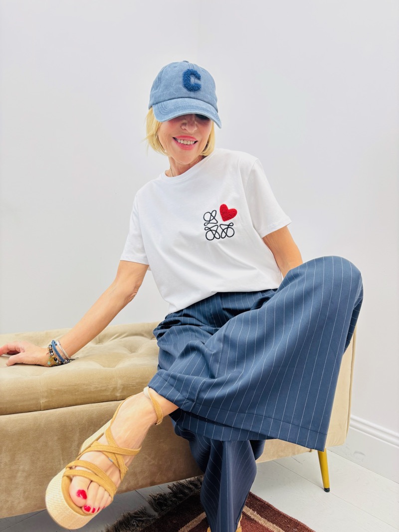 IMG_4547 Tee-Shirt Blanc Broderie Cœur Rouge – Image 1