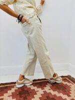 Jean Boutonnage Décalé Coupe Moderne Tendance – Image 9