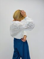 Chemise Blanche À Détails Dentelle – Romantique – Image 3
