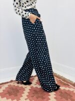 Pantalon À Pois Boutonnage Décalé Coupe Large – Image 2