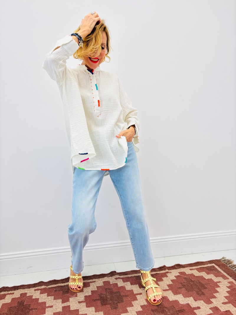 IMG_7385 Chemise En Gaze De Coton Broderies Colorées – Image 1