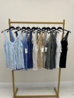 Top Décolleté Dentelle Grande Taille – Féminité Fluide & Élégance Intemporelle – Image 3