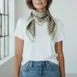 Carré Satiné À Motif Cachemire Intemporel