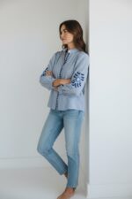 Chemise Rayée Brodée En Coton À Col Montant – Image 2