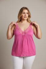 Top Décolleté Dentelle Grande Taille – Féminité Fluide & Élégance Intemporelle