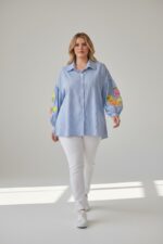 Chemise Blanche Broderies Florales Manches – Élégance Bohème Moderne – Image 5