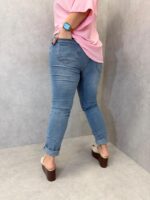 Jean Slim Grande Taille À Détails Brodés – Denim Stretch & Effet Froissé – Image 3