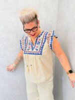 Blouse Brodée Grande Taille Esprit Bohème – Décolleté V & Manches Volantées – Image 4