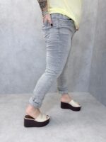 Jean Denim Stretch Gris Boutons Bijoux – Image 3