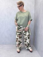 T-Shirt Grande Taille Avec Écharpe Imprimée Amovible – Image 4