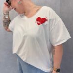 T-shirt Oversize “Cœur Message” En Coton – Minimalisme Chic & Détail Signature