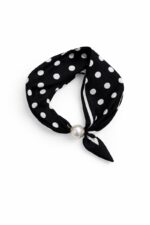 Petit Foulard Aimanté Perle Élégance Graphique – Image 4