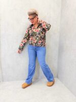 Chemise Fluide Imprimé Floral Fond Noir Esprit Élégant – Image 3