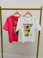 T-Shirt Crop Imprimé Strawberry Matcha – Image 2
