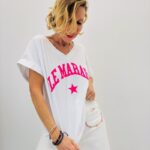 T-Shirt Col V Imprimé Le Marais Esprit Casual Parisien