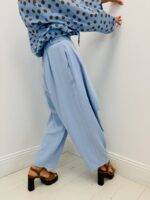 Pantalon Sarouel Taille Haute Drapé Esprit Moderne – Image 2