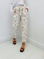 Pantalon Fleuri Taille Haute Ceinture Esprit Romantique Chic – Image 5