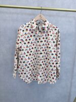 Chemise Imprimée Visages Illustrés Esprit Arty Chic – Image 4