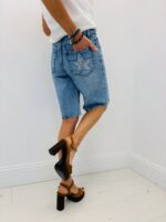 Bermuda Denim Délavé À Détails Étoiles Esprit Casual Tendance – Image 4