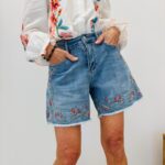 Short En Jean Brodé Fleuri