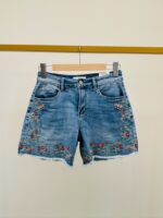 Short En Jean Brodé Fleuri – Image 2