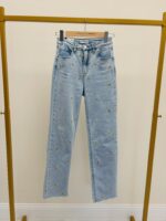 Jean Mom Fit Brodé – Image 4