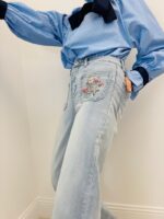 Jean Wide Leg Brodé À Poches Fleuries – Image 5