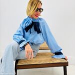 Blouse Romantique Rayée À Col Volanté