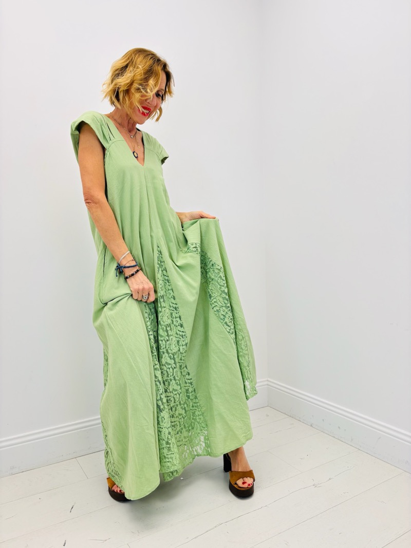 IMG_7547 Robe Détail Dentelle - Marque GOLD&SILVER – Image 1